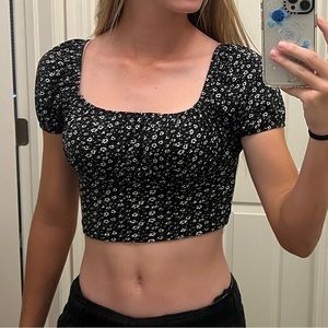 Short sleeve flower top